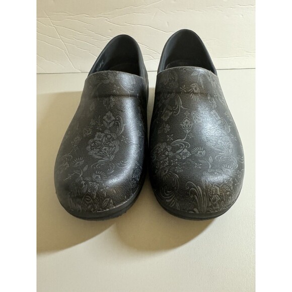 Crocs 205385-0ZC Women’s Clog Neria Pro II Floral size 10 Black Nursing EUC - Picture 3 of 9